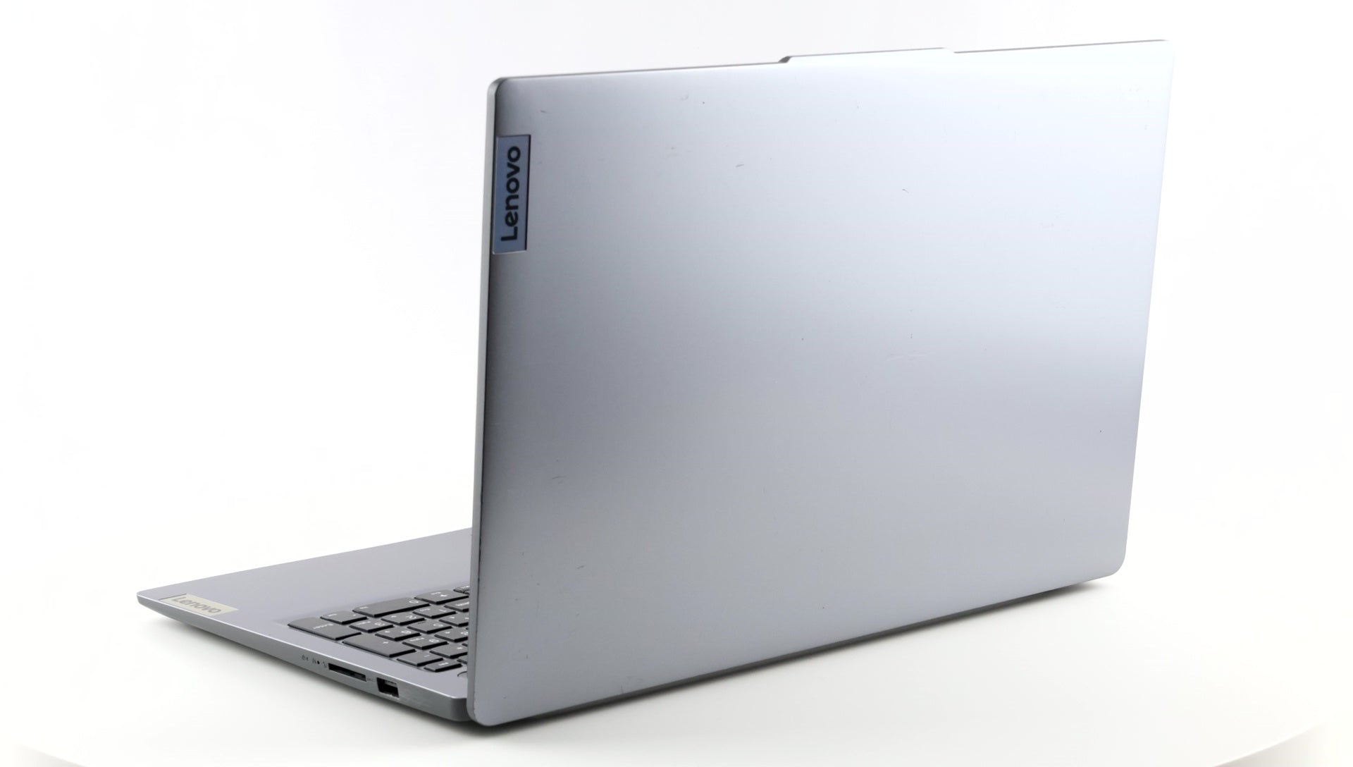 Lenovo Ideapad Slim 3 15IAH8 (83ER009LRM) - Tweedehands