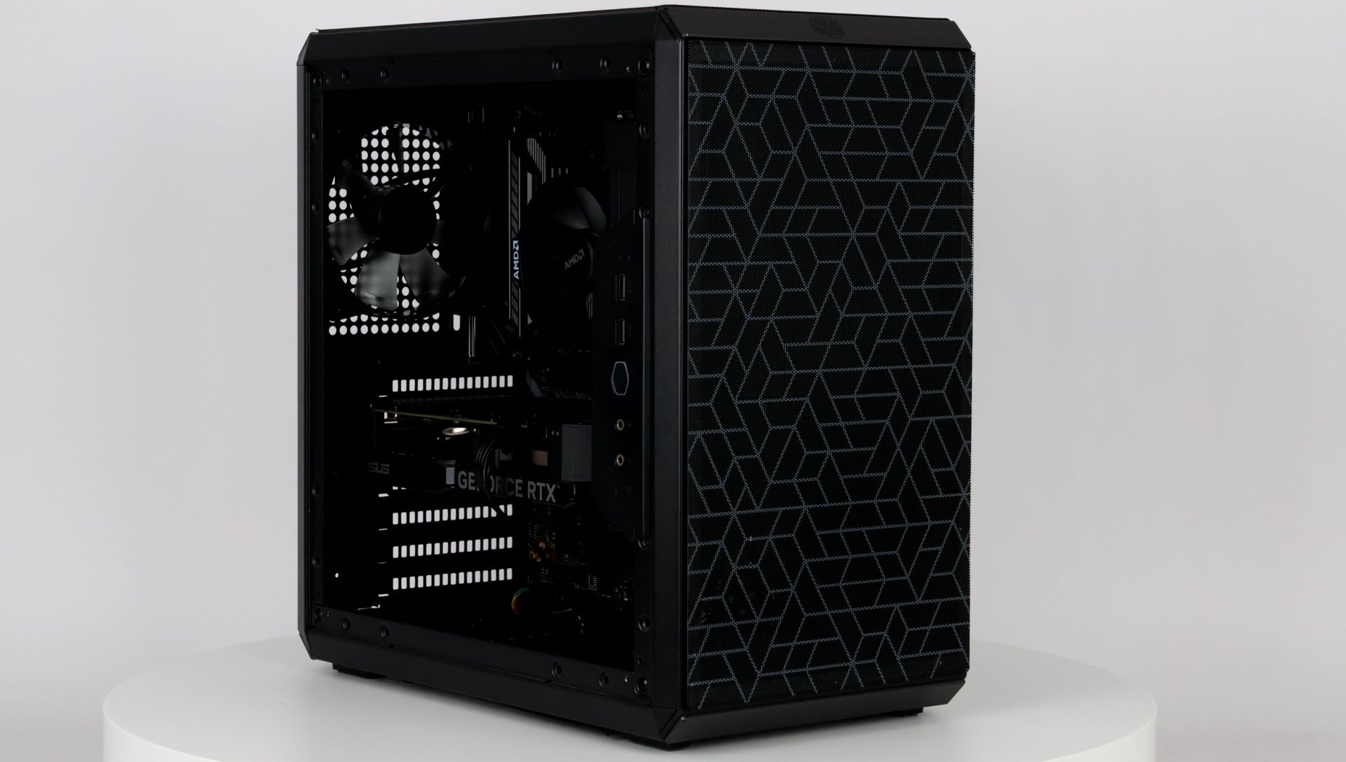 Game PC - RTX 4060 | Ryzen 5 5600X - Tweedehands